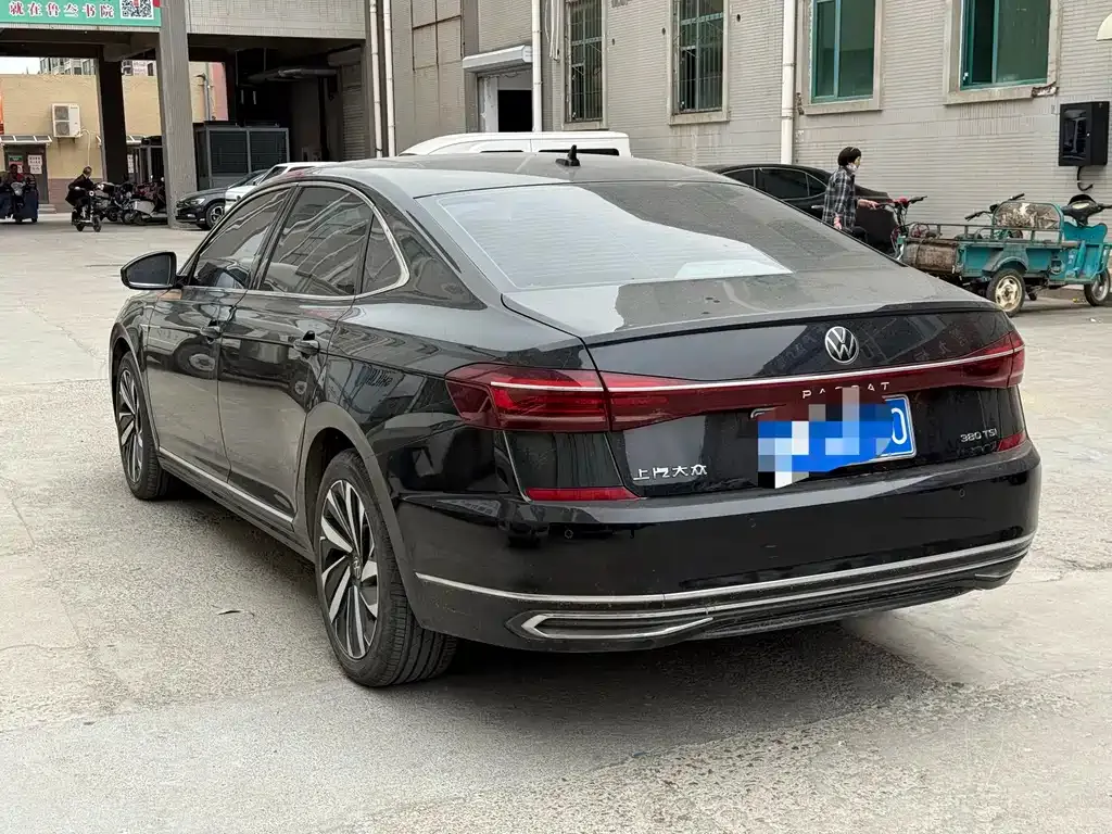 Volkswagen Passat — фото 10