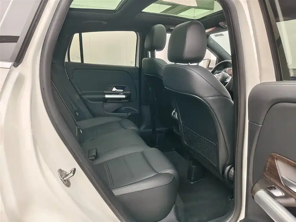Mercedes-Benz GLA — фото 9