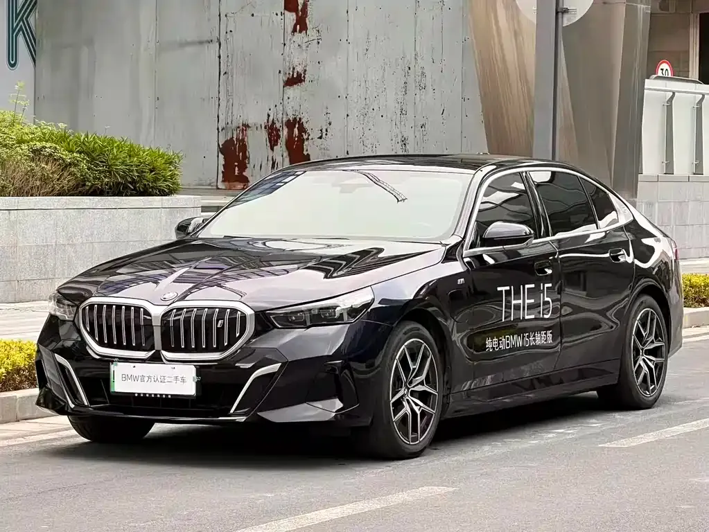 BMW i5
