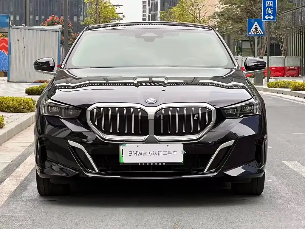 BMW i5 2025 из CN, фото 7