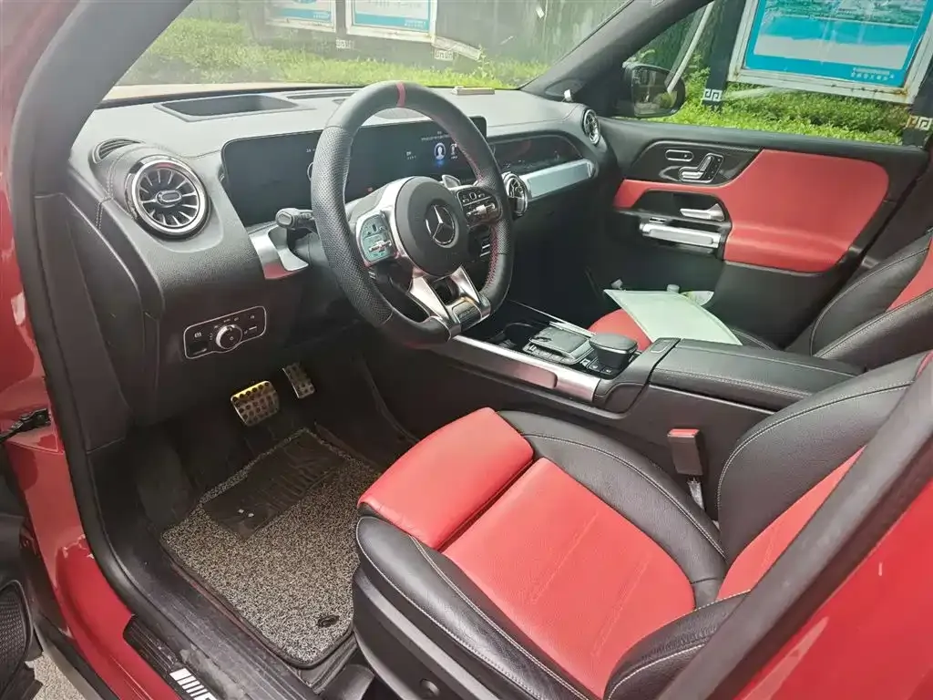 Mercedes-Benz GLB AMG — фото 3