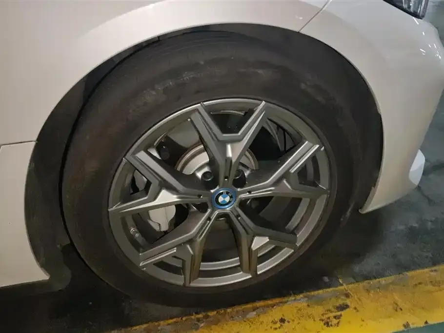 BMW i3 — фото 9