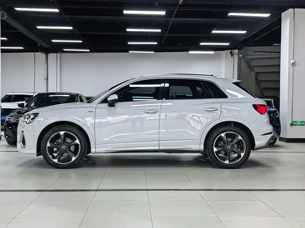 Audi Q3 2022 из CN, фото 8