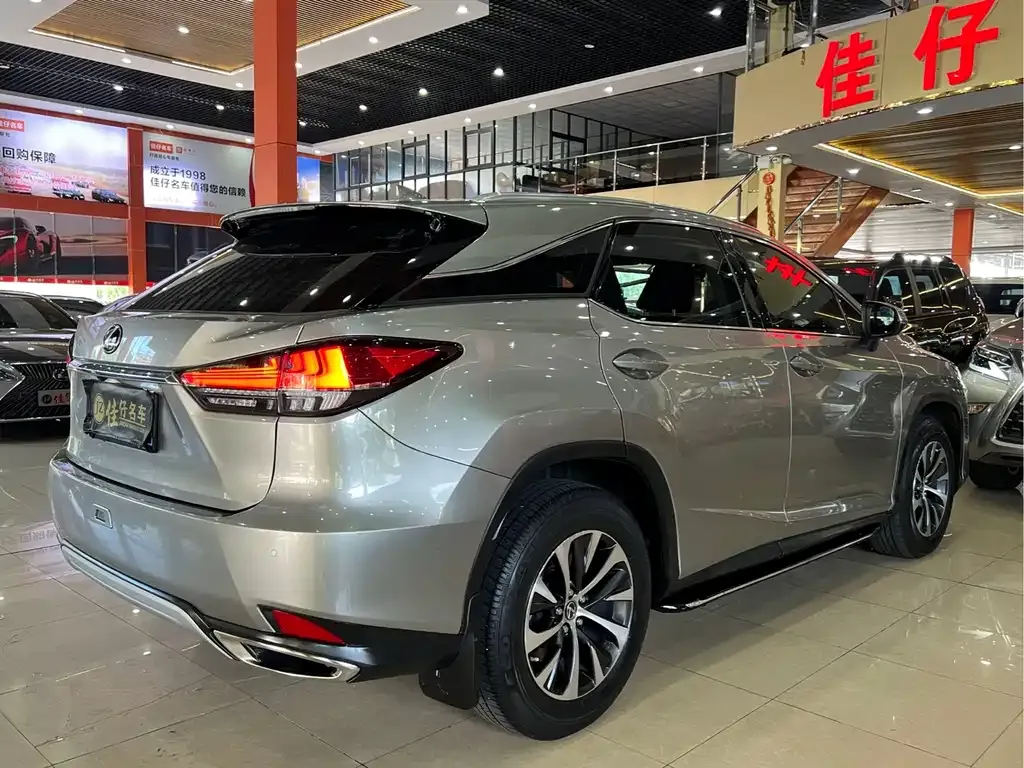 Lexus RX — фото 8