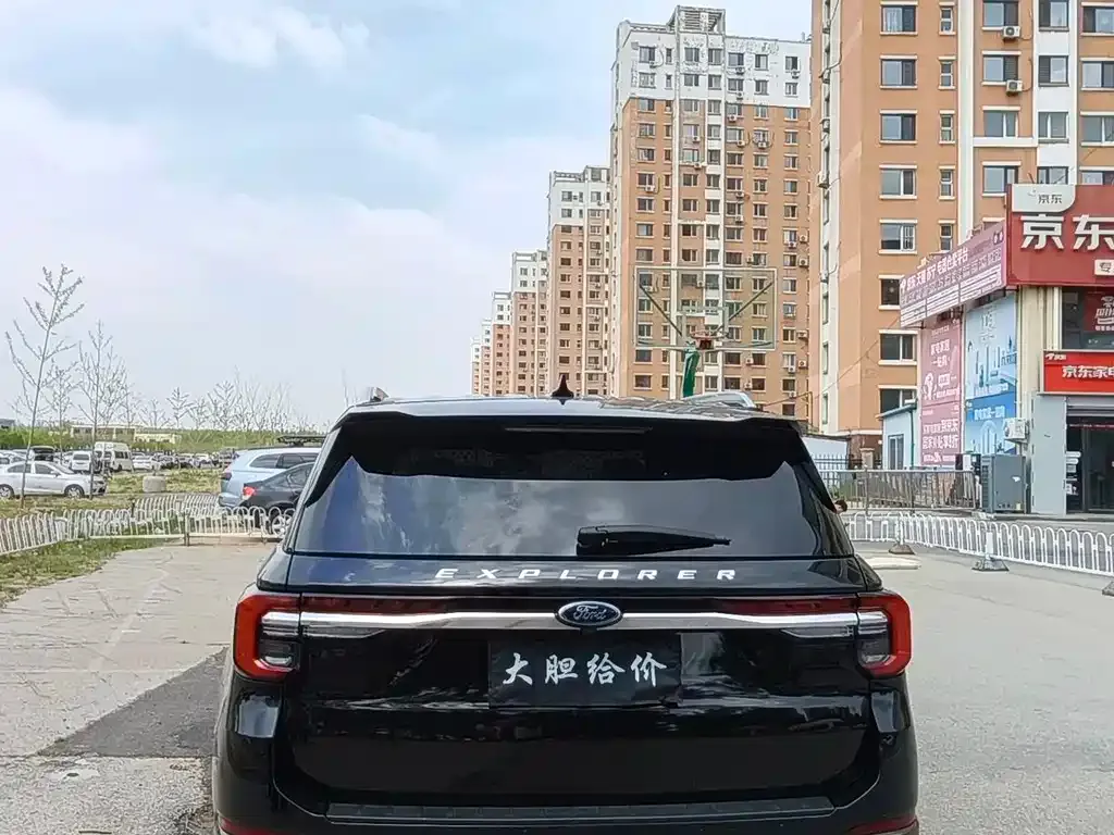 Ford Explorer 2023 из CN, фото 7