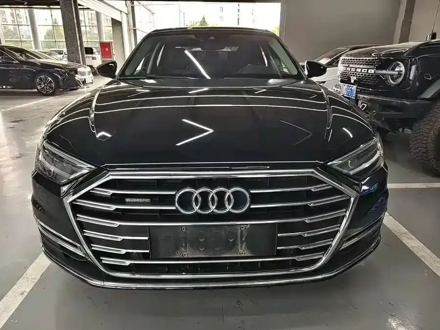 Audi A8 — фото 4