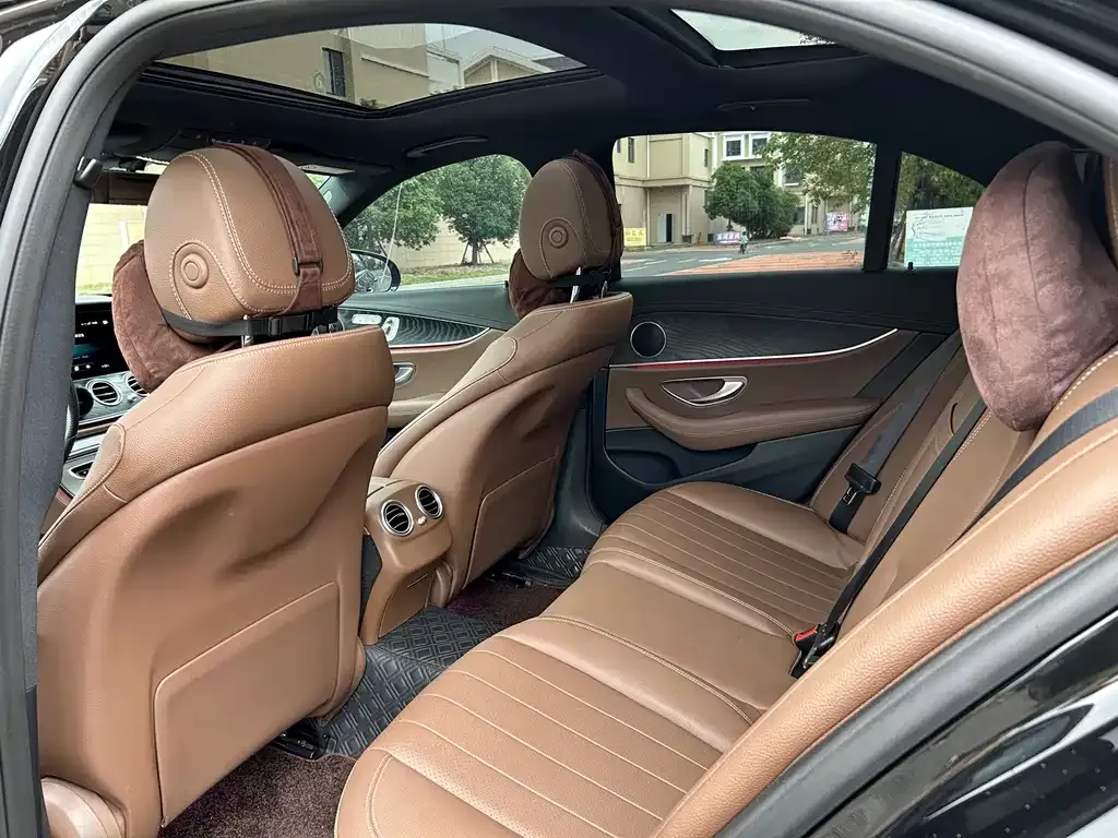 Mercedes-Benz E-Class (Import) 2021 из CN, фото 2