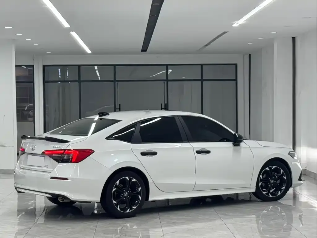 Honda Civic — фото 3