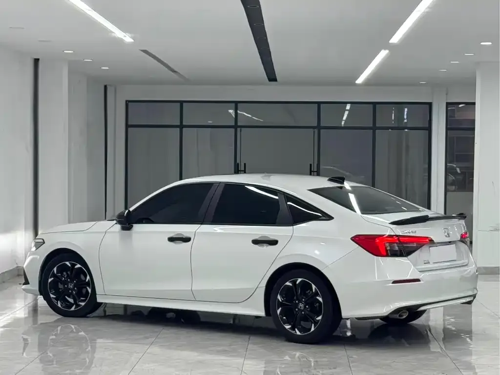 Honda Civic — фото 8