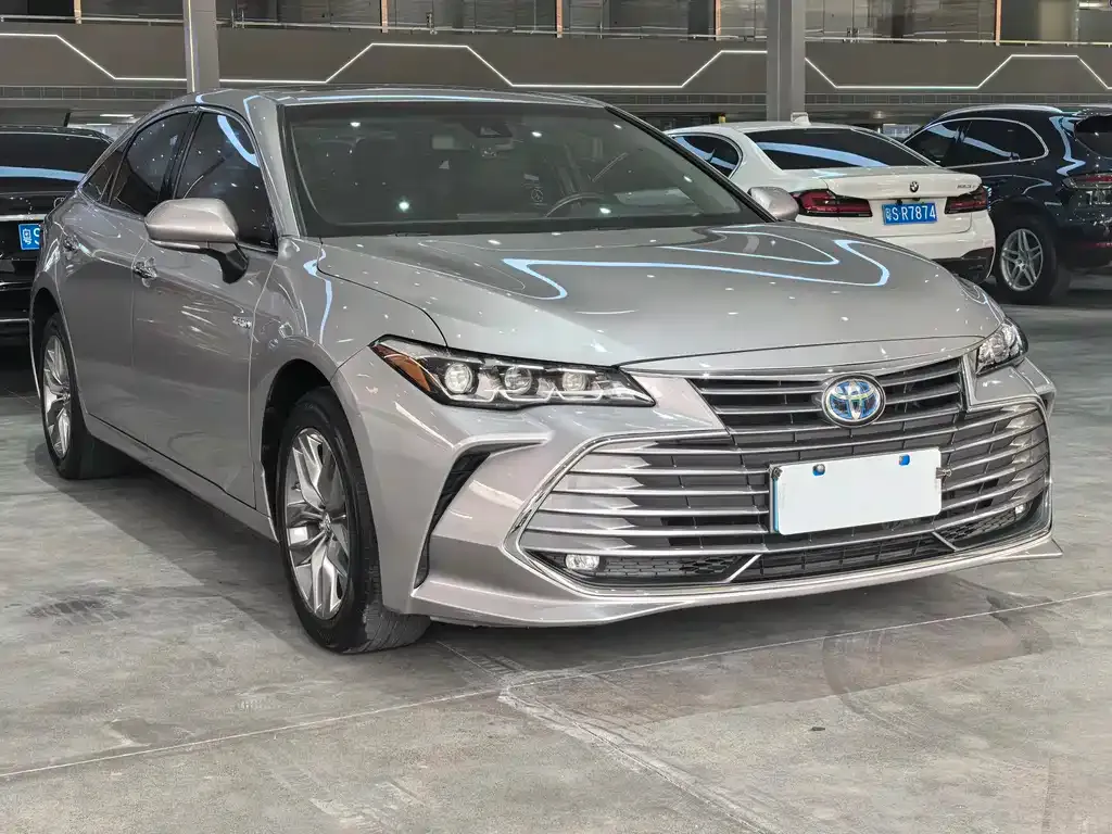 Toyota Avalon — фото 10