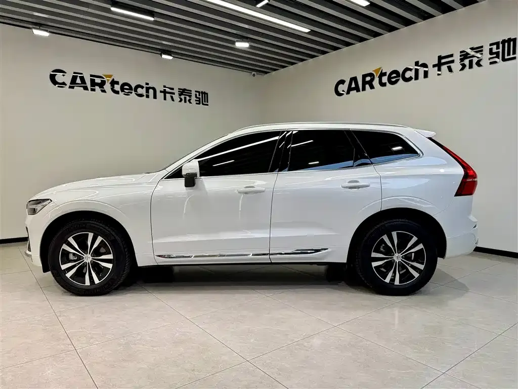Volvo XC60 — фото 6