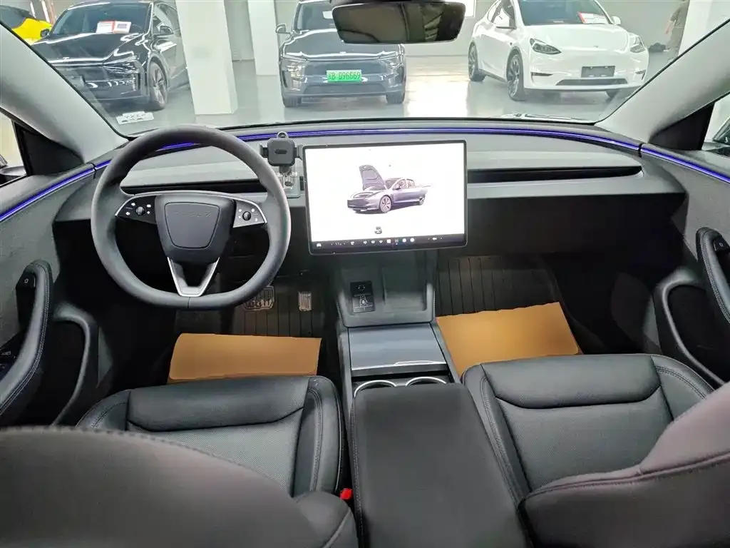 Tesla Model 3 — фото 9