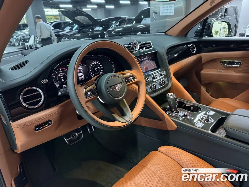 Bentley Bentayga 2025 из KR, фото 8