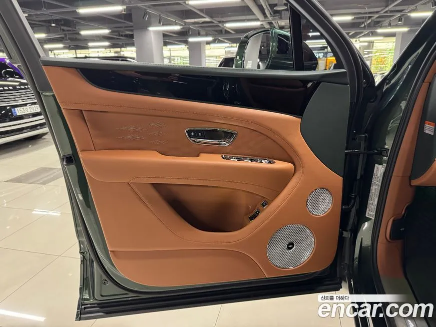 Bentley Bentayga 2025 из KR, фото 7