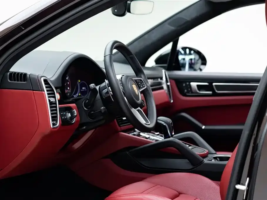 Porsche Cayenne Hybrid — фото 10