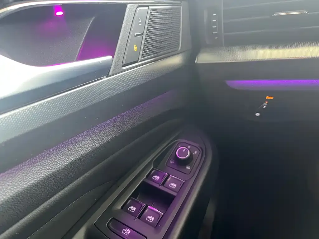 Volkswagen Passat — фото 4
