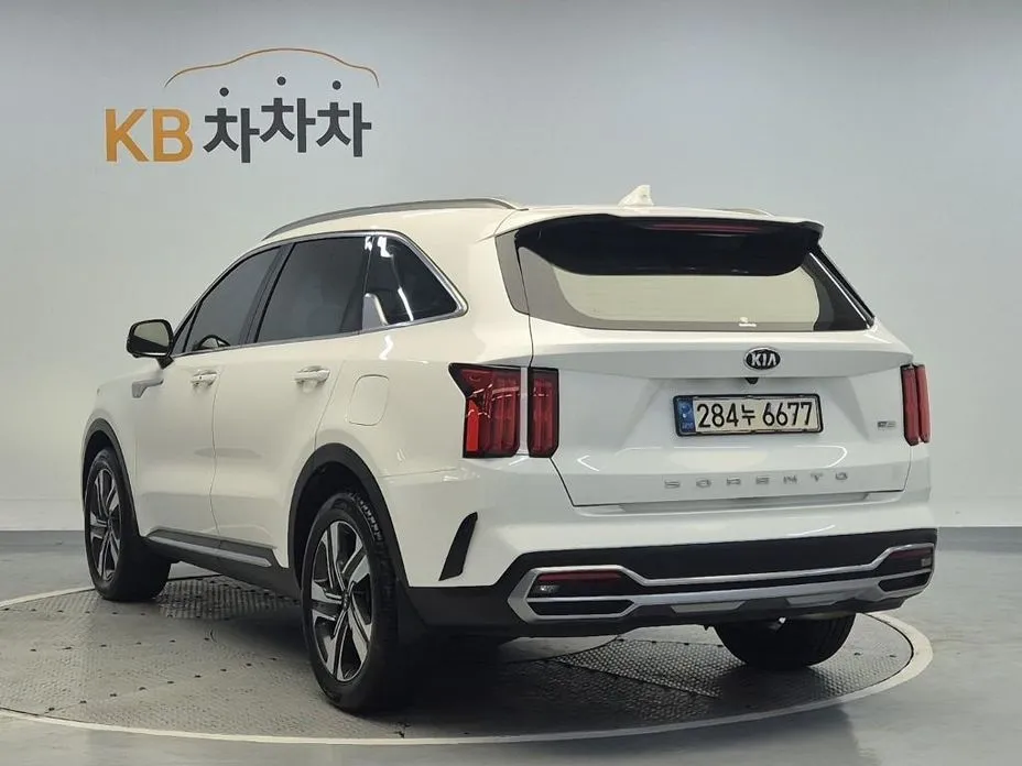 Kia Sorento — фото 4