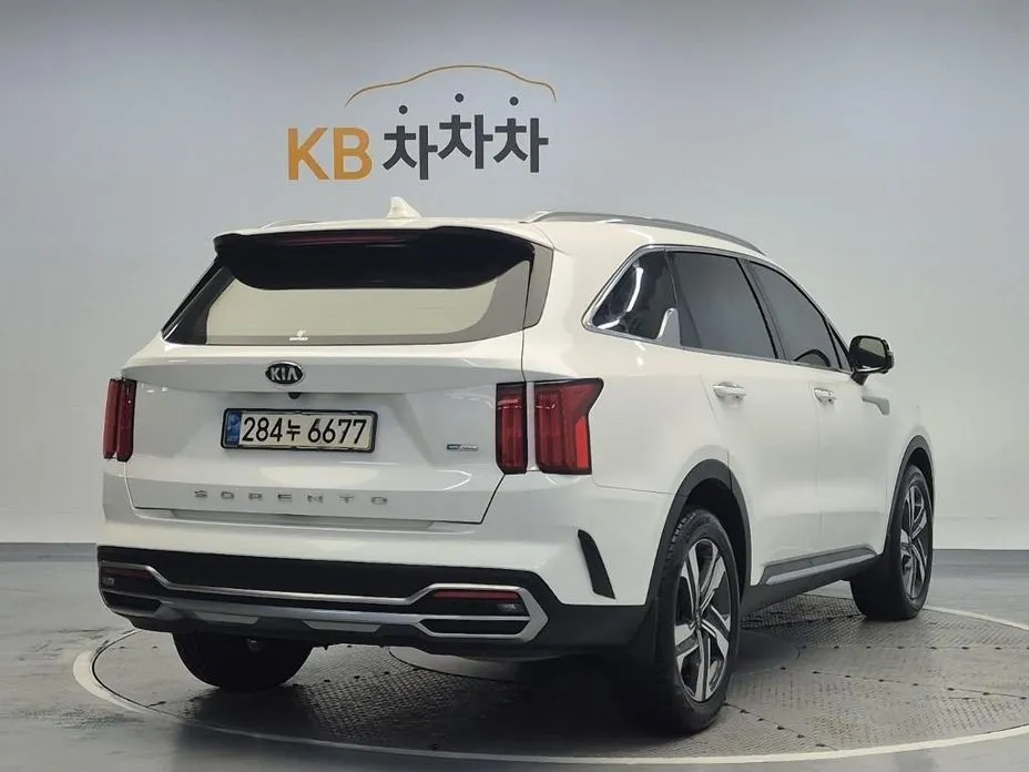 Kia Sorento — фото 10