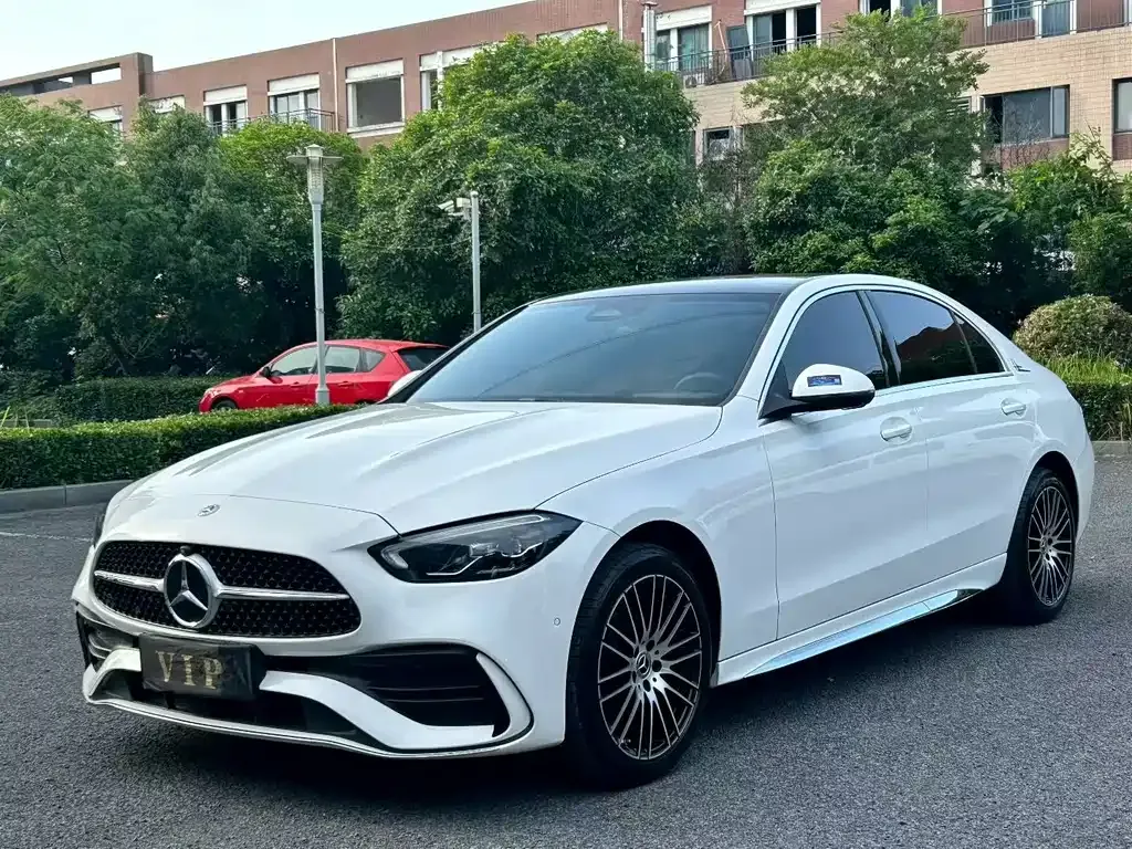 Mercedes-Benz C-Class — фото 1