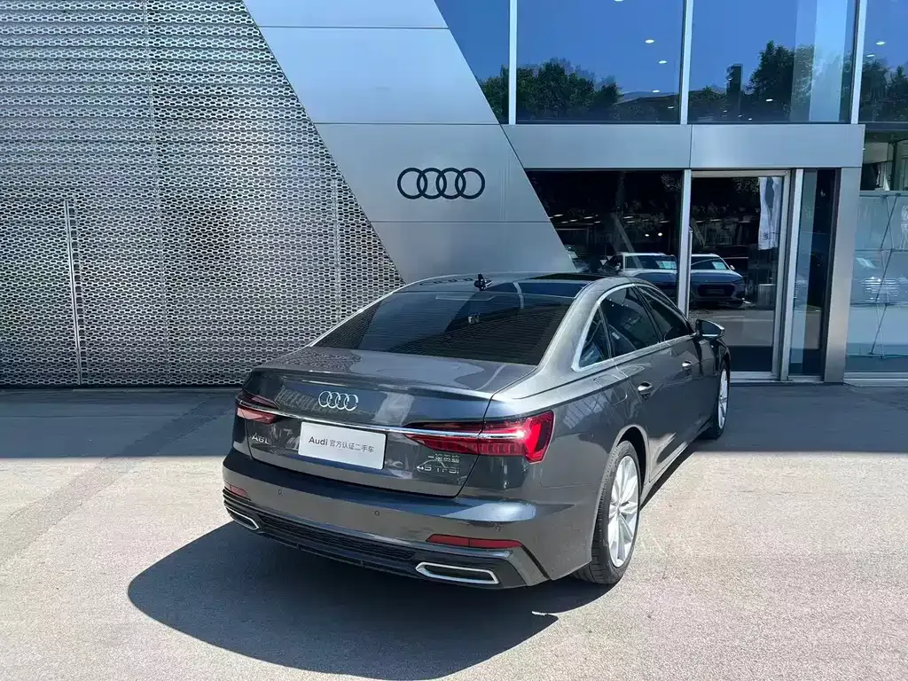 Audi A6L — фото 6