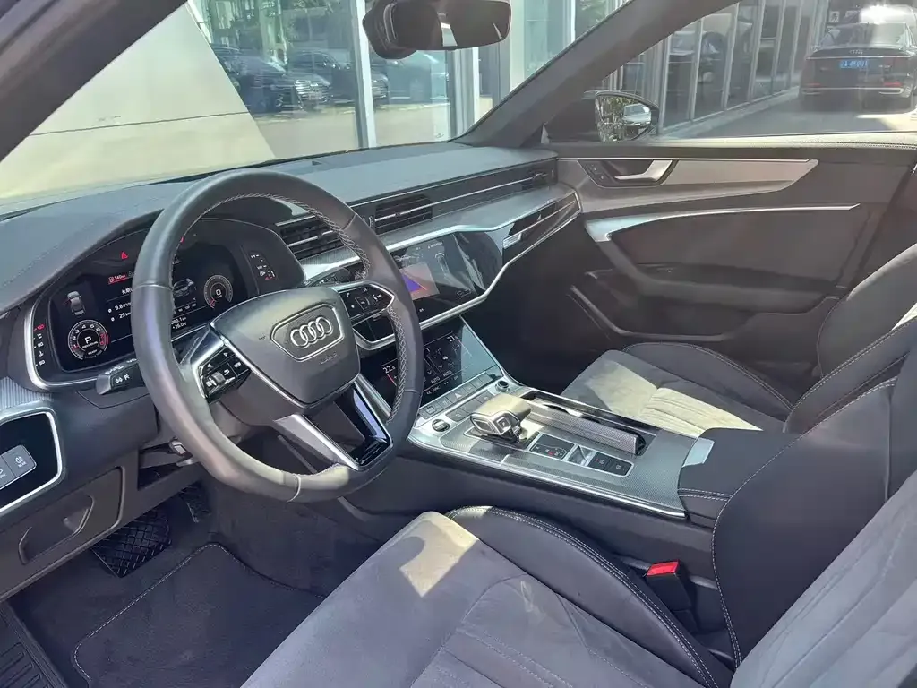 Audi A6L — фото 5