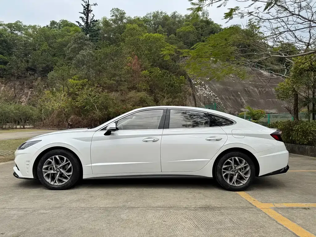 Hyundai Sonata 2022 из CN, фото 7