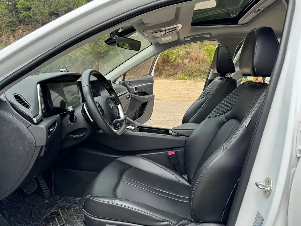 Hyundai Sonata 2022 из CN, фото 4