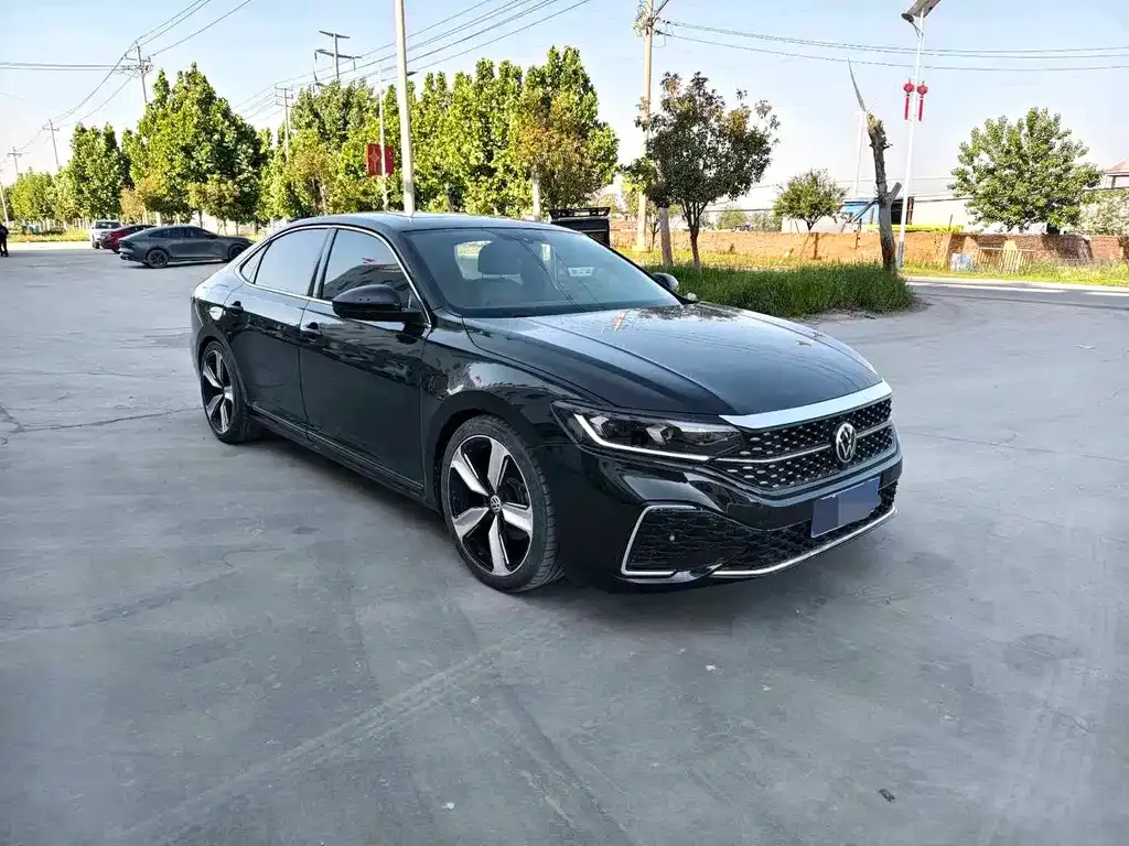 Volkswagen Passat — фото 8