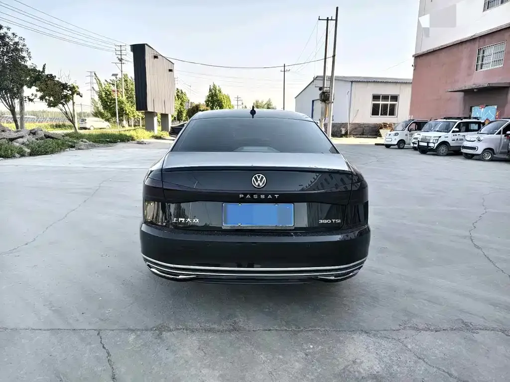 Volkswagen Passat — фото 4