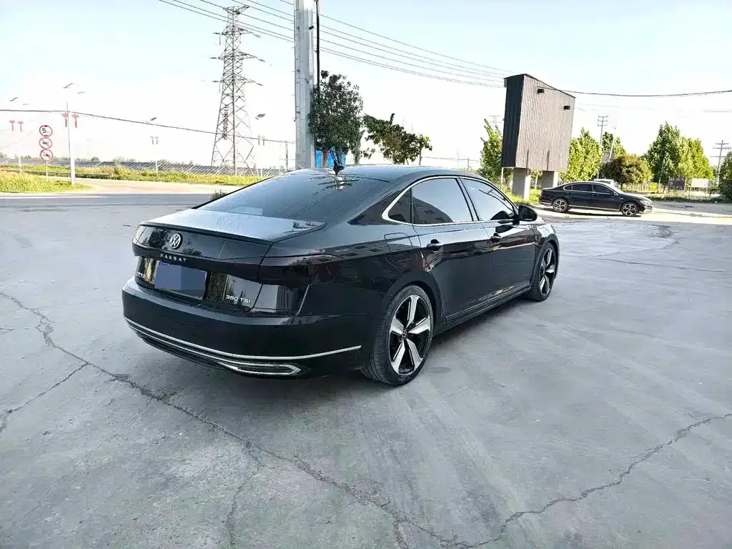 Volkswagen Passat — фото 6