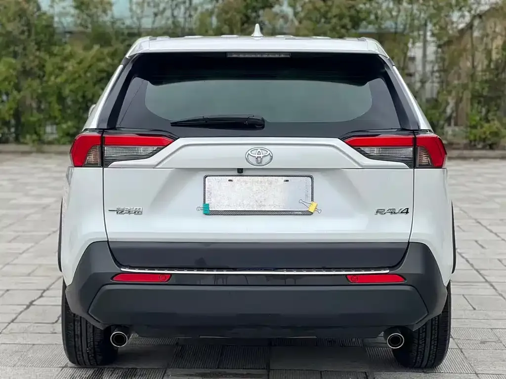 Toyota RAV4 2024 из CN, фото 10