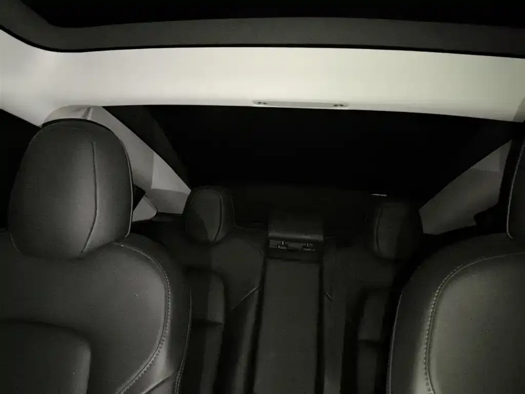 Tesla Model 3 — фото 6
