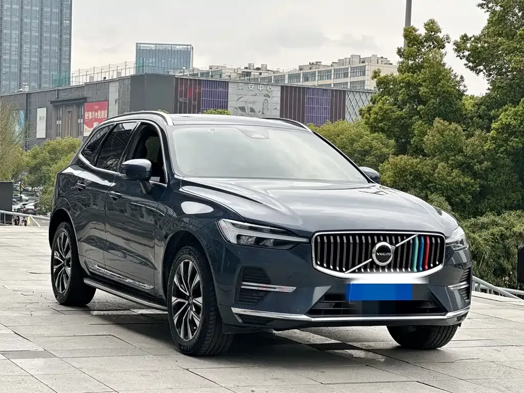 Volvo XC60 — фото 9