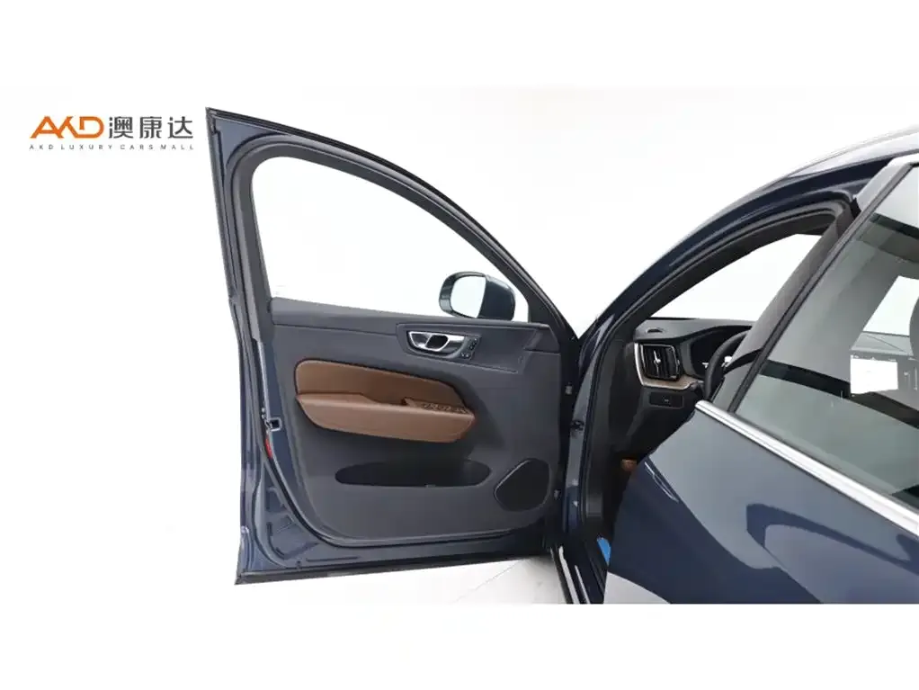 Volvo XC60 2024 из CN, фото 8