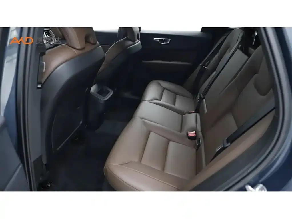 Volvo XC60 2024 из CN, фото 10