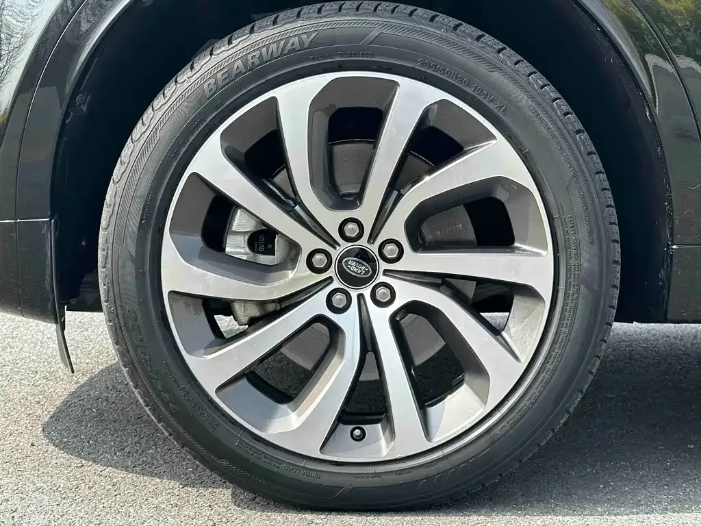 Land Rover Discovery Sport — фото 10