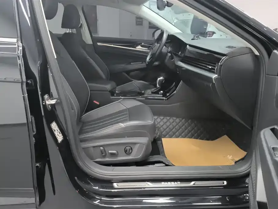 Volkswagen Passat — фото 7