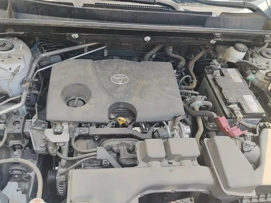 Toyota RAV4 — фото 6