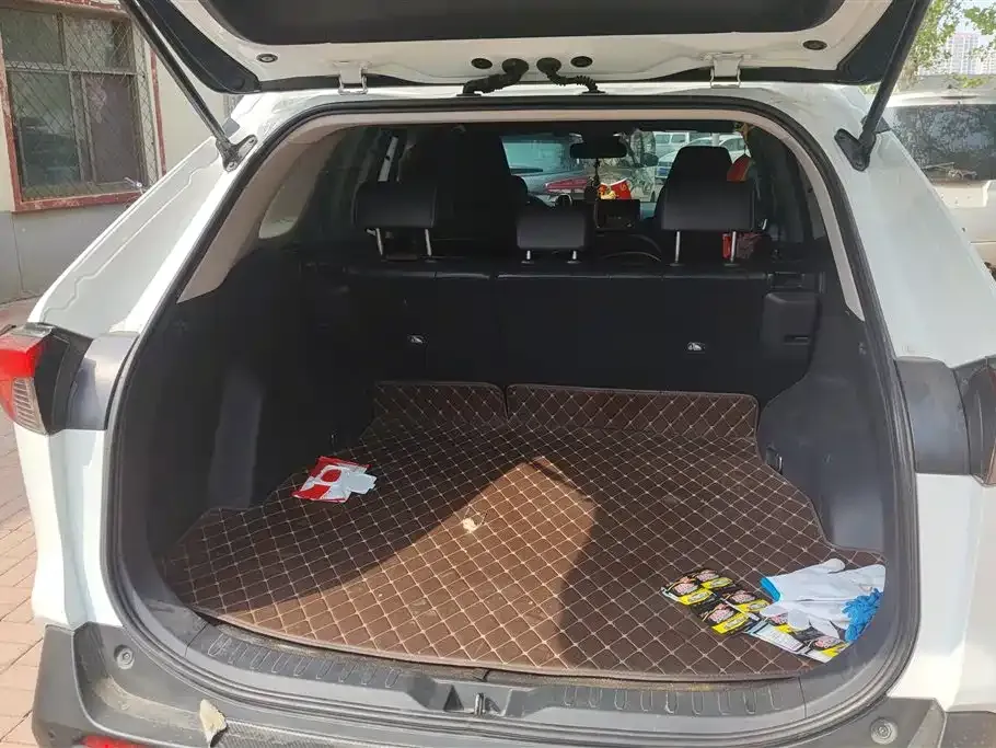 Toyota RAV4 — фото 2