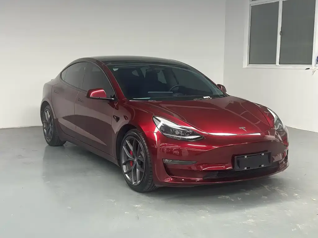 Tesla Model 3 — фото 2