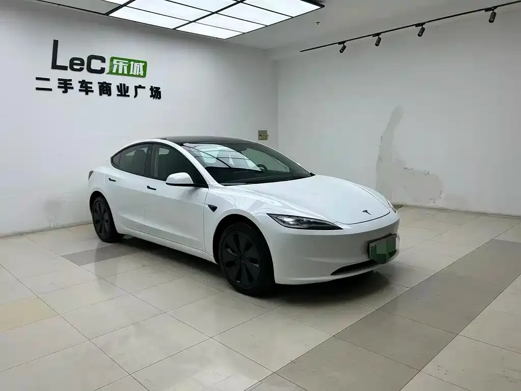 Tesla Model 3 — фото 2