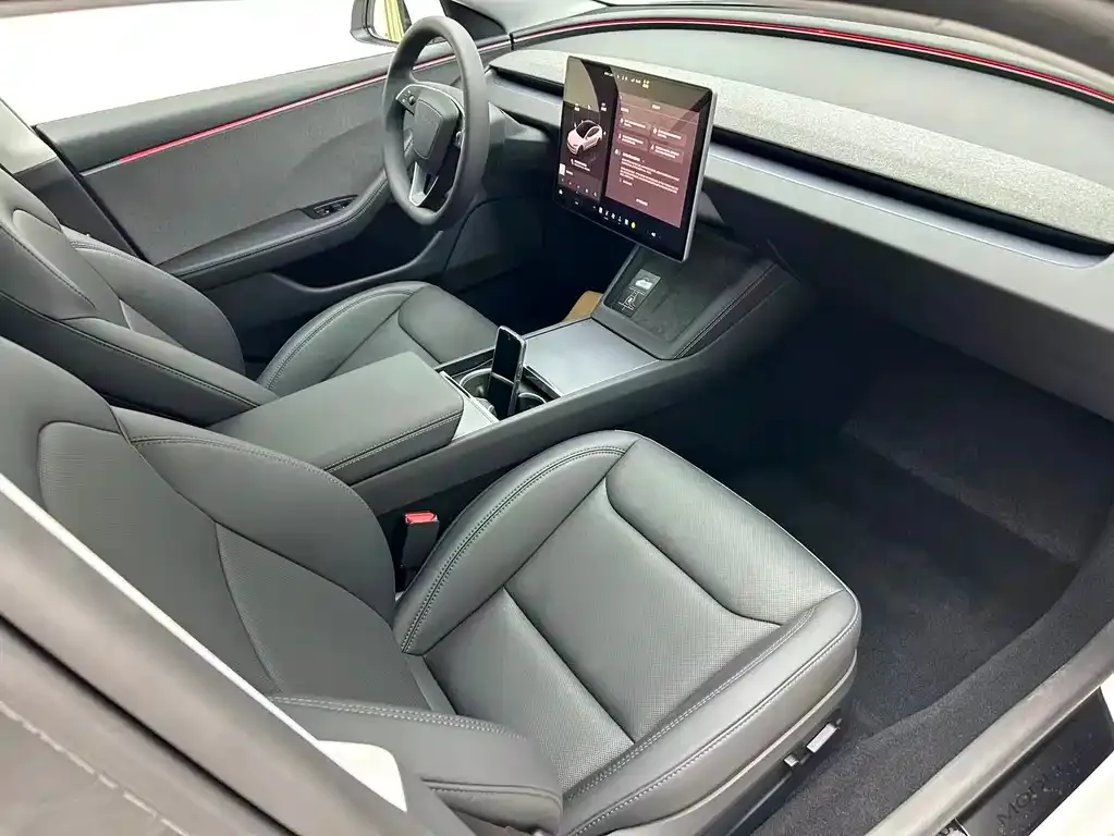 Tesla Model 3 — фото 3