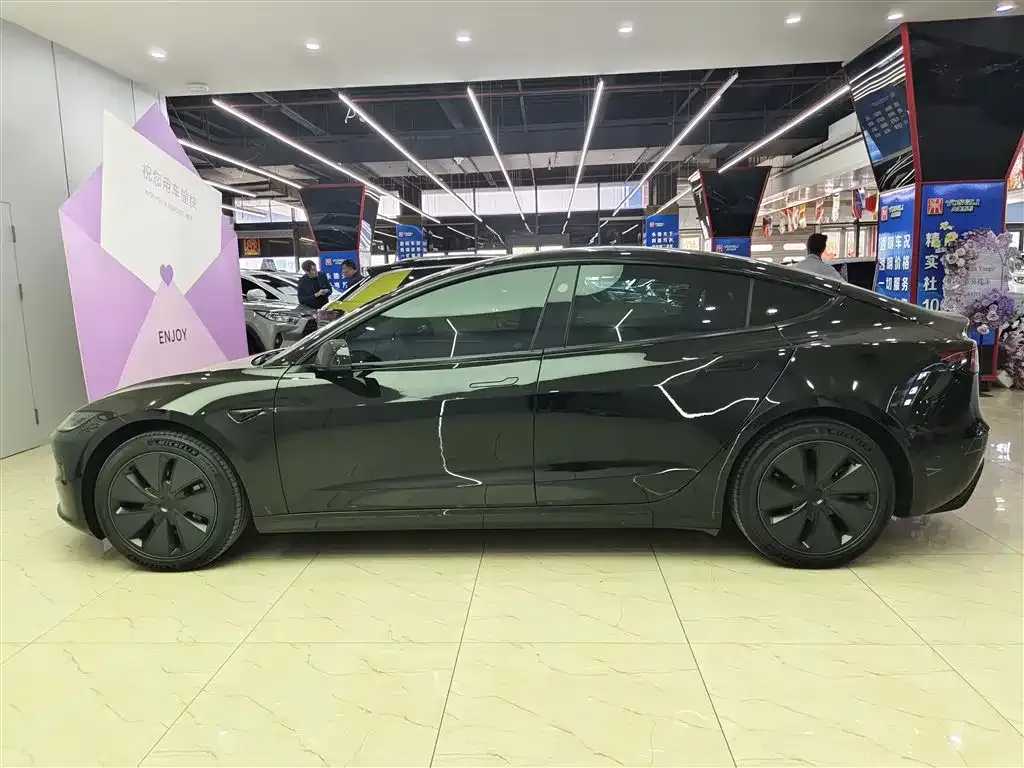 Tesla Model 3 2024 из CN, фото 10