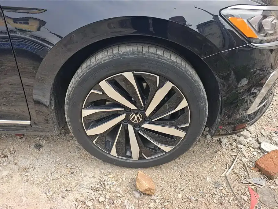Volkswagen Passat — фото 10