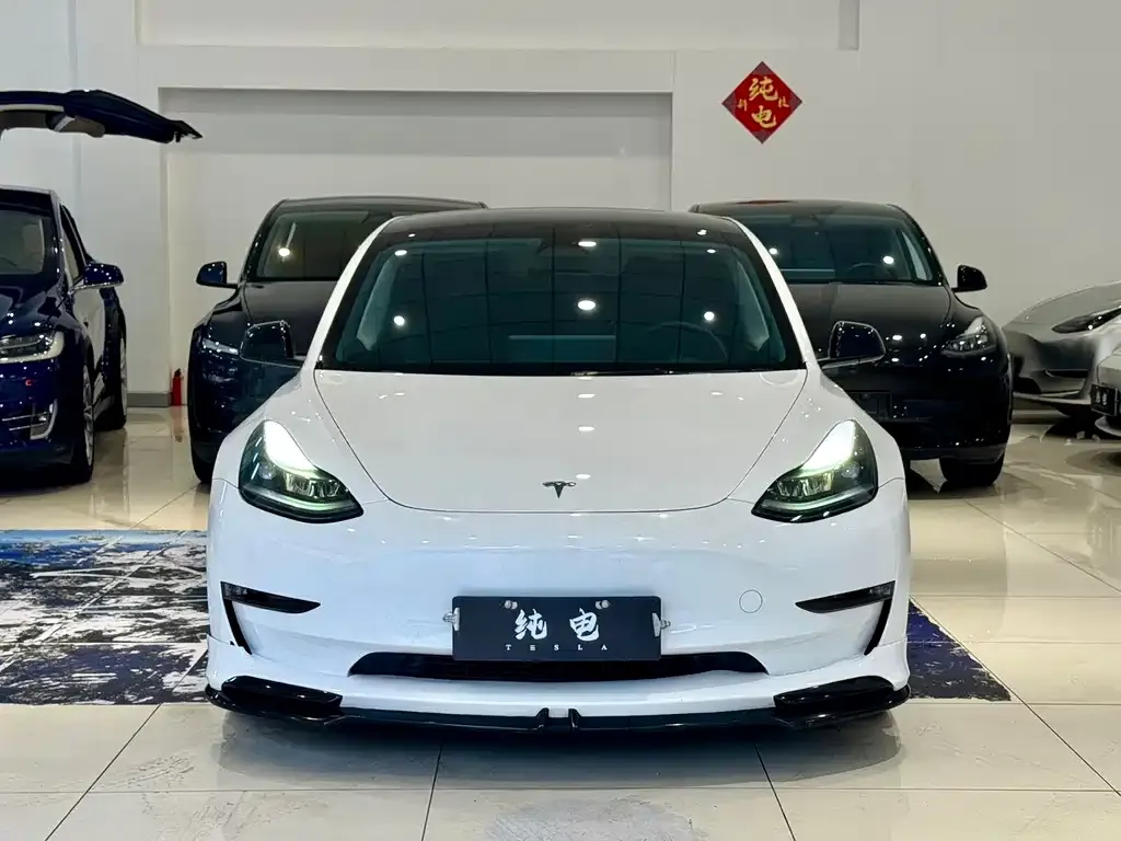 Tesla Model 3 — фото 6