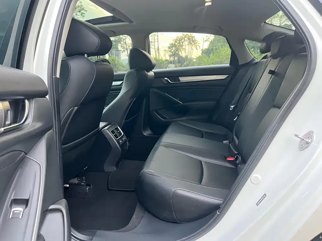 Honda Accord — фото 2