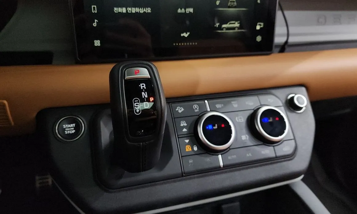 Land Rover Defender 2024 из KR, фото 8