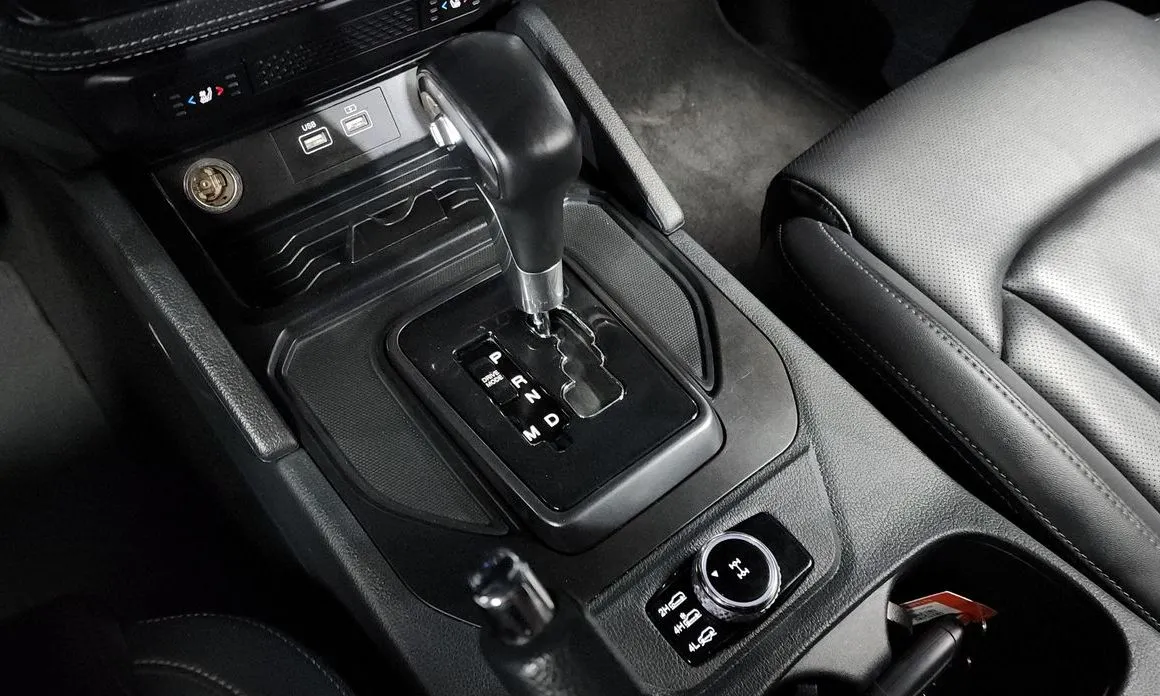 KG Mobility (Ssangyong) Rexton — фото 10