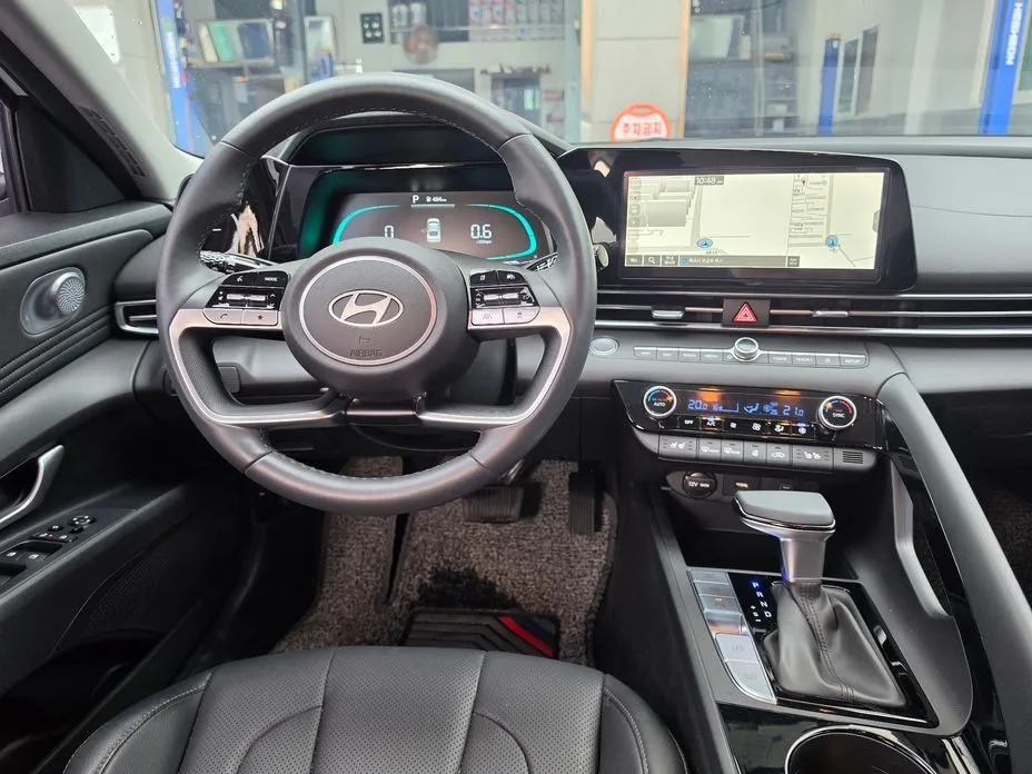 Hyundai AVANTE — фото 2