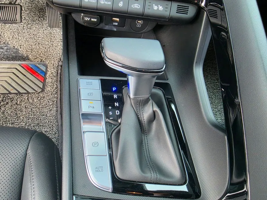 Hyundai AVANTE — фото 10